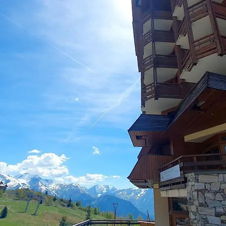 Avec Superbe Vue Sur Les Montagnes Daire